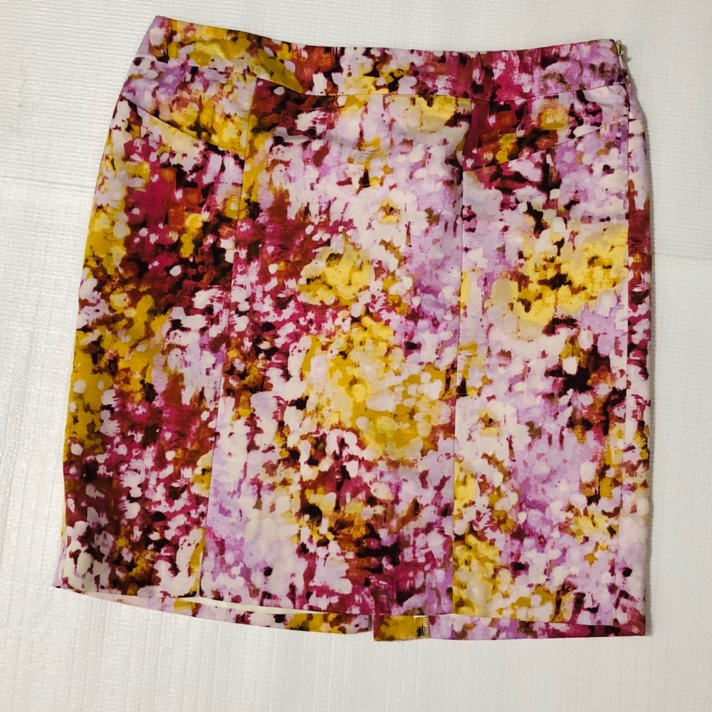 Ann Taylor Loft 10 petite blossom skirt